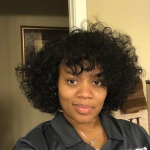 Meet your Posher, Delonda